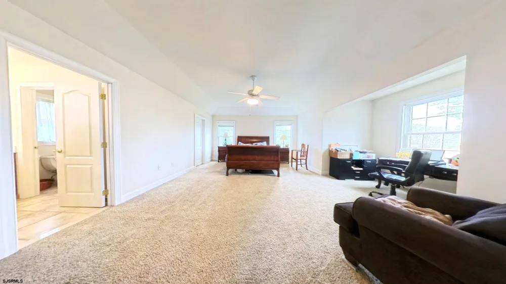 203 Cynwyd Dr Absecon, NJ 08201