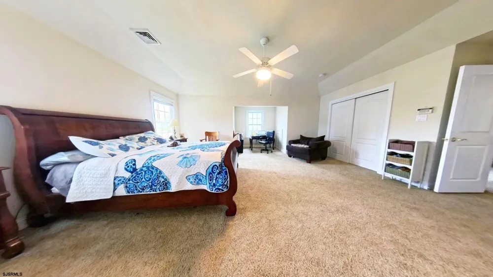 203 Cynwyd Dr Absecon, NJ 08201