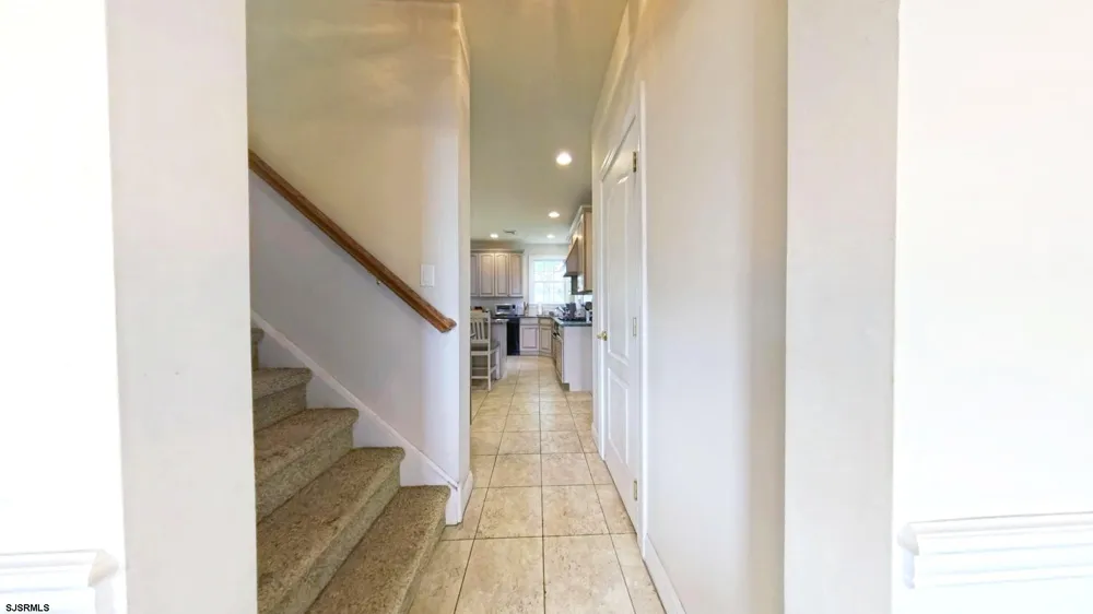 203 Cynwyd Dr Absecon, NJ 08201