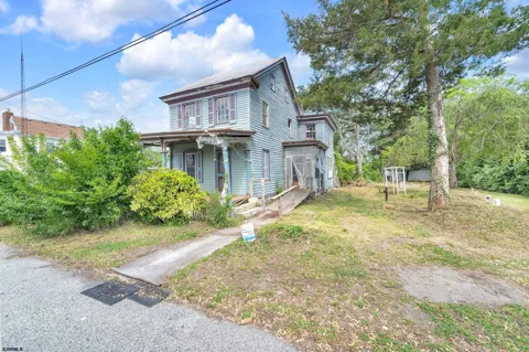 2528 Market Street