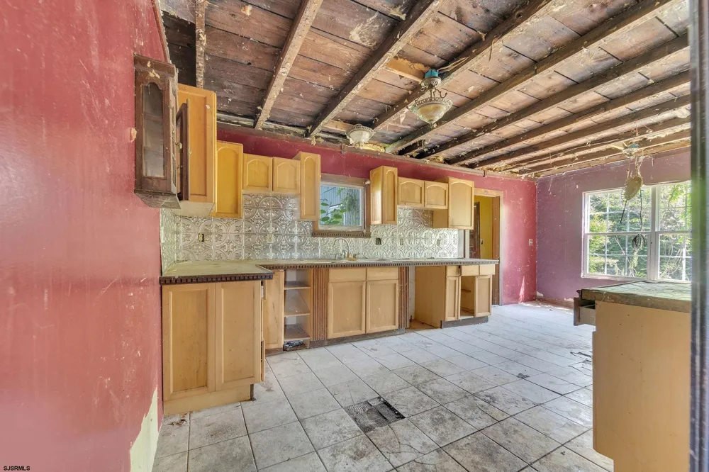 2528 Market Street Port Norris, NJ 08349