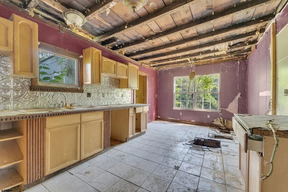 2528 Market Street Port Norris, NJ 08349