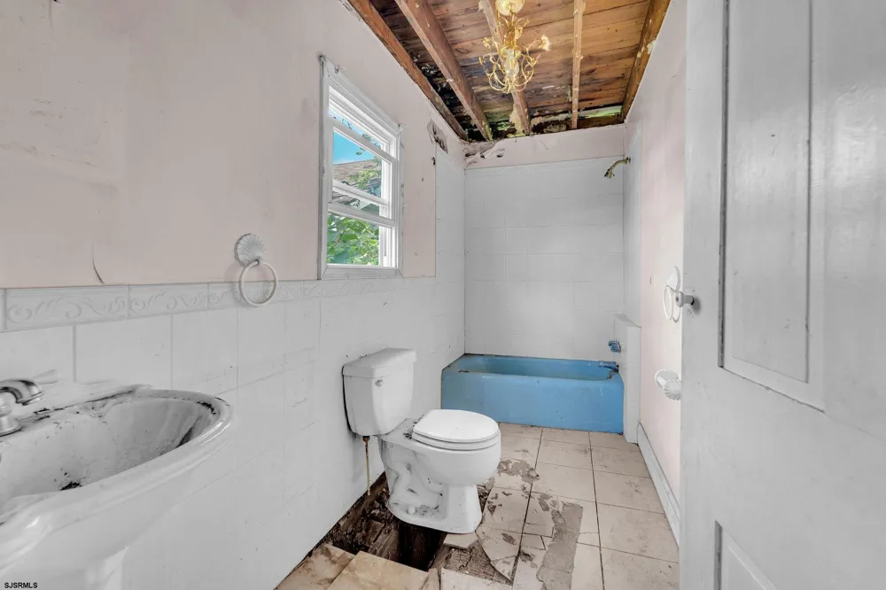 2528 Market Street Port Norris, NJ 08349