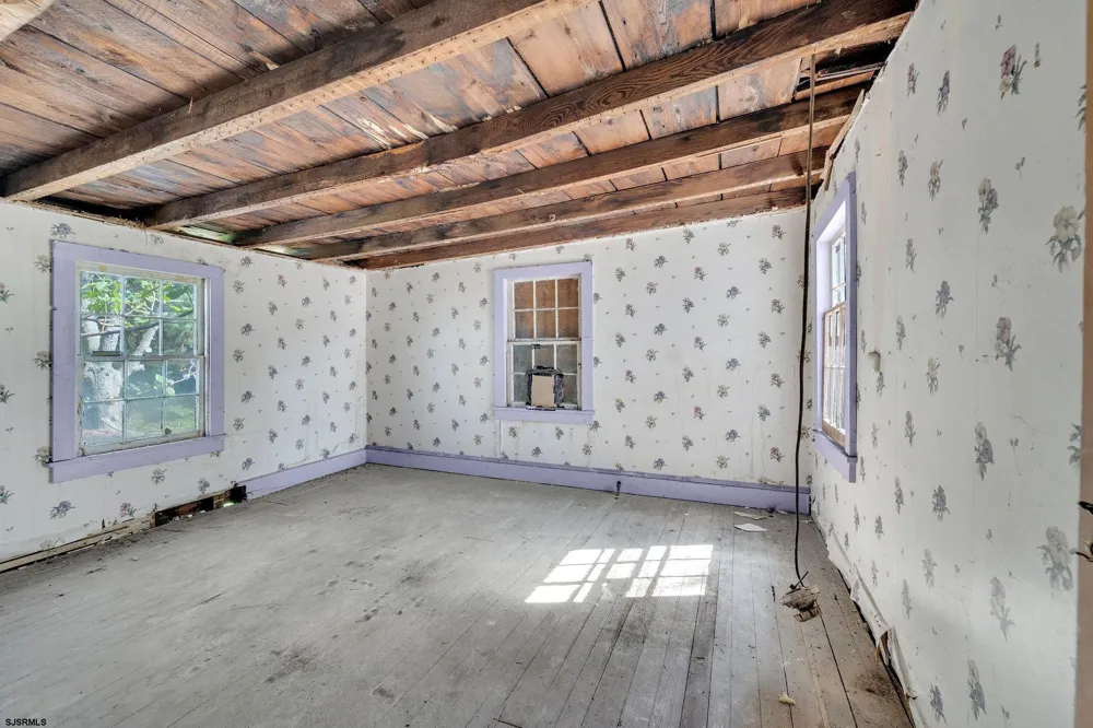 2528 Market Street Port Norris, NJ 08349