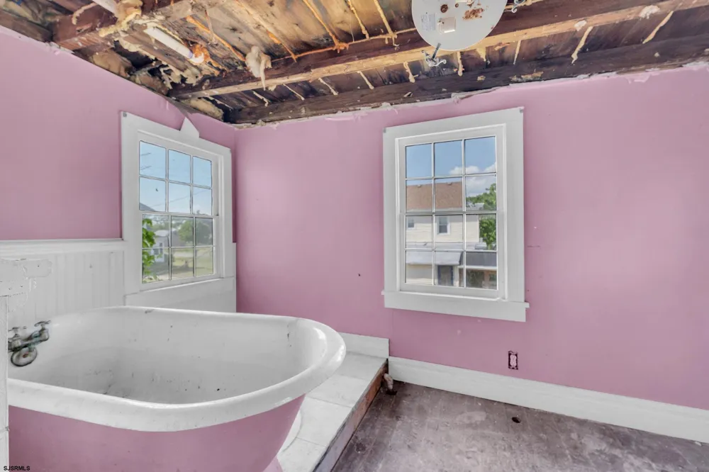 2528 Market Street Port Norris, NJ 08349
