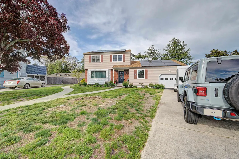 125 Meadowview Ave Absecon, NJ 08201