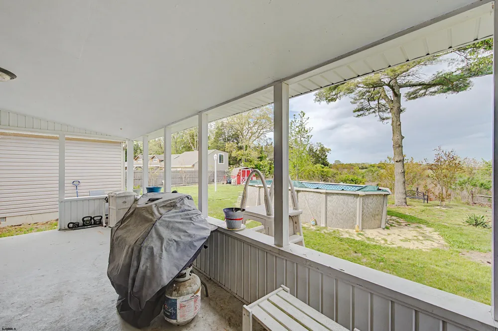 125 Meadowview Ave Absecon, NJ 08201