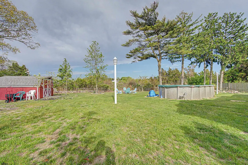 125 Meadowview Ave Absecon, NJ 08201