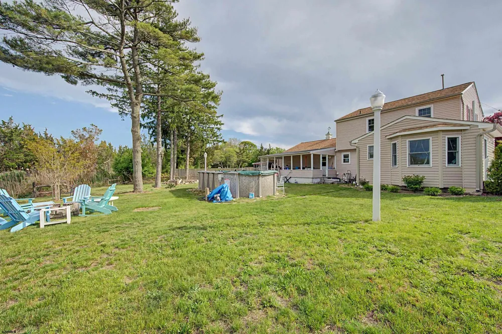 125 Meadowview Ave Absecon, NJ 08201