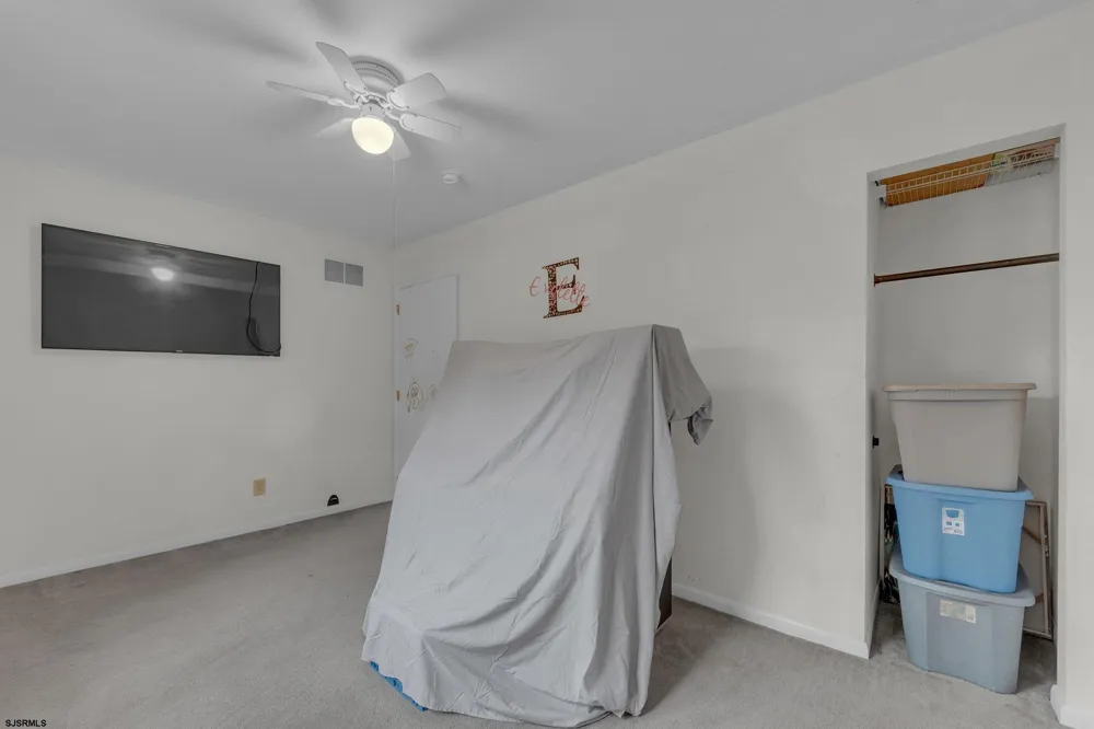 110 south 10th street Del Haven, NJ 08251