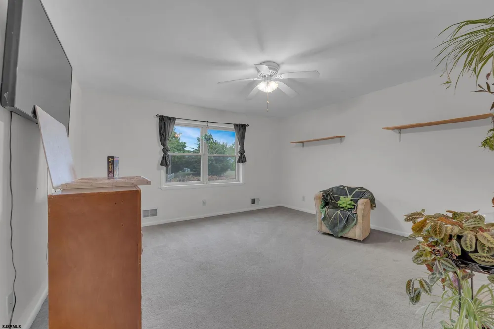 110 south 10th street Del Haven, NJ 08251