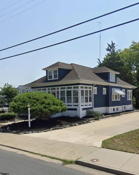 548 Shore Road