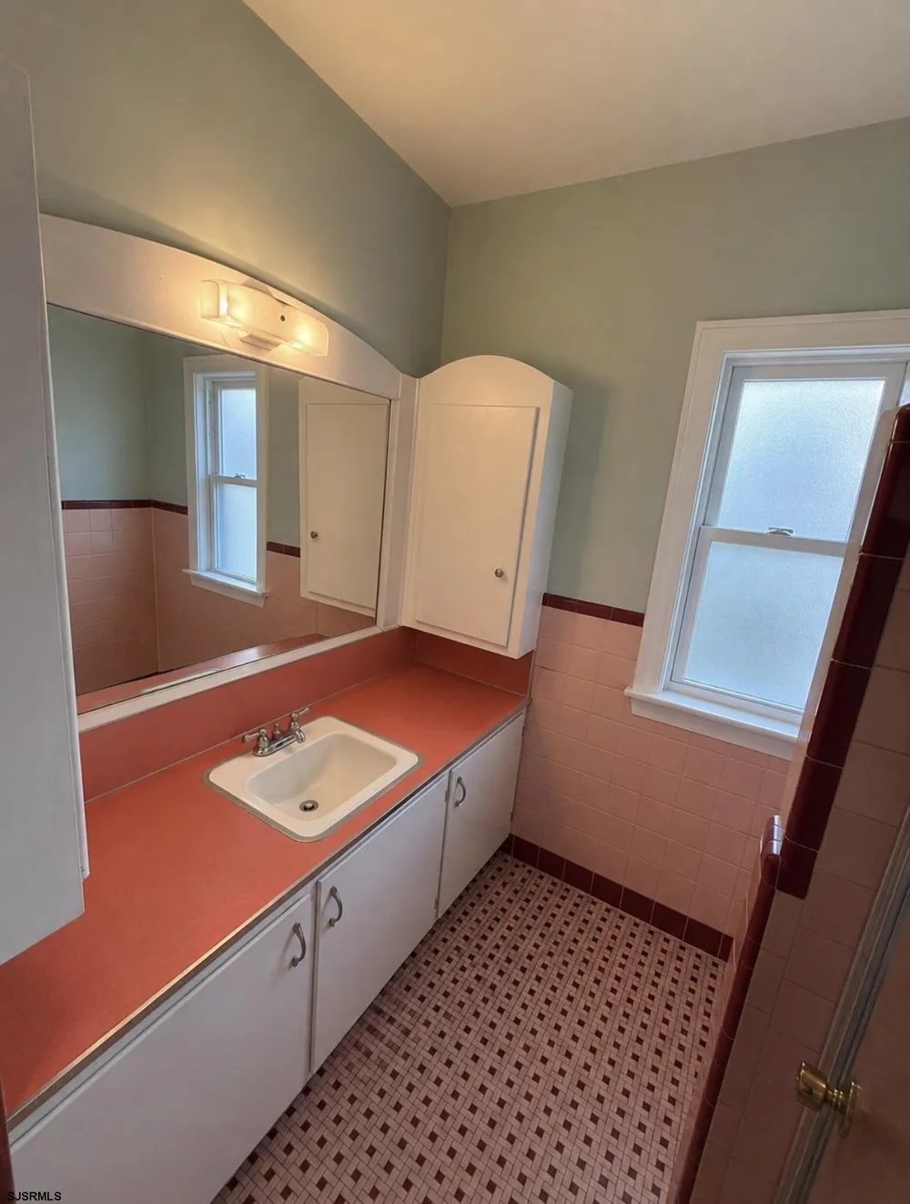 548 Shore Road Somers Point, NJ 08244