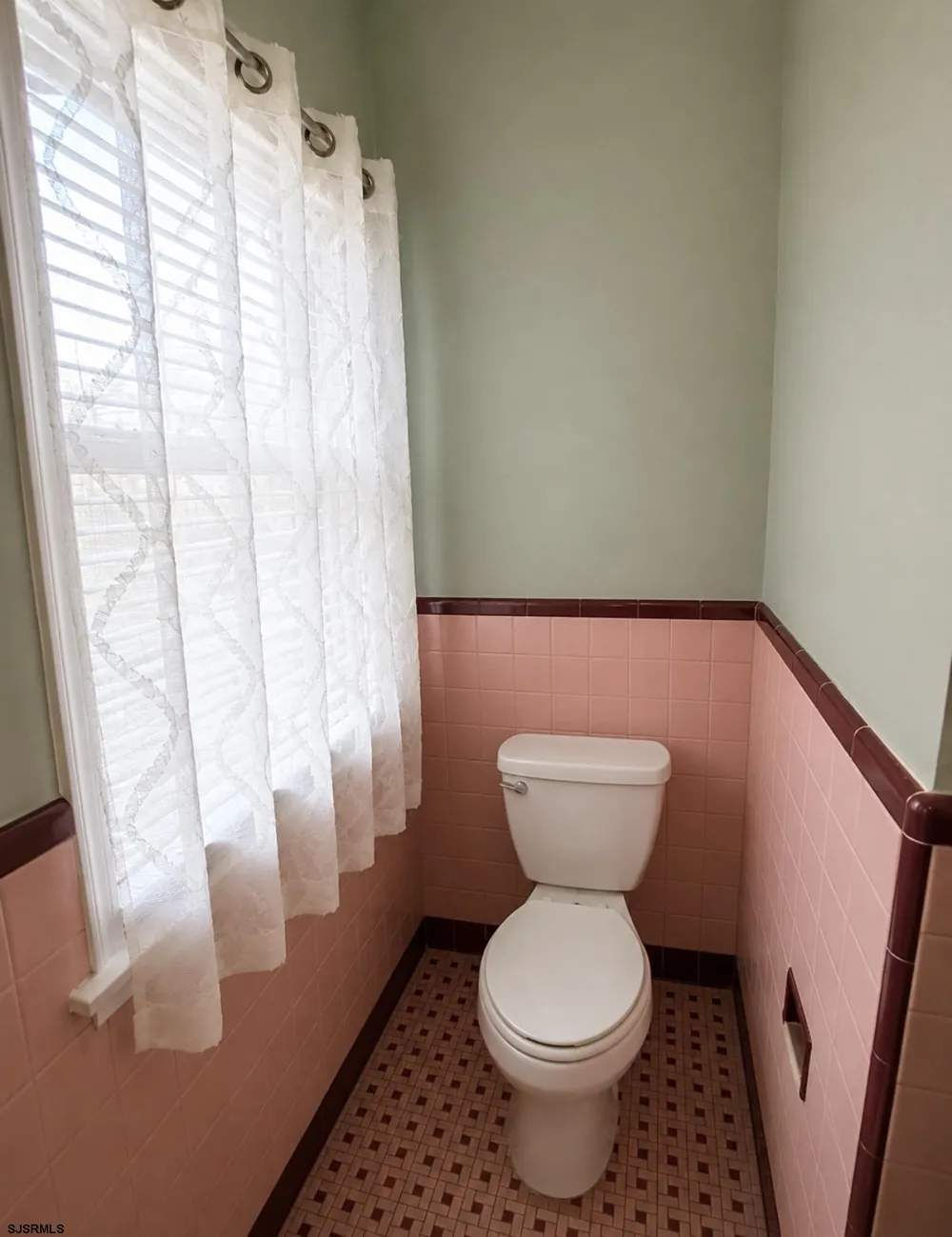 548 Shore Road Somers Point, NJ 08244