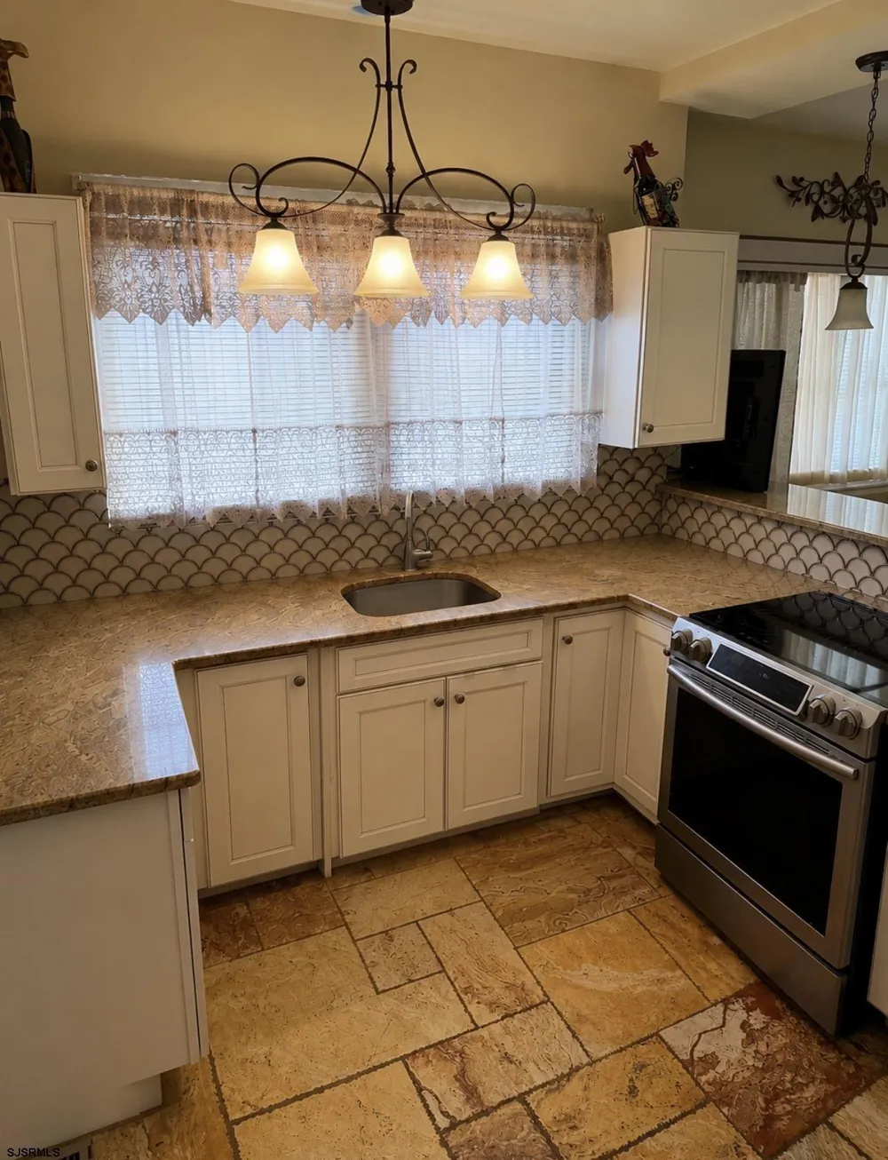 548 Shore Road Somers Point, NJ 08244