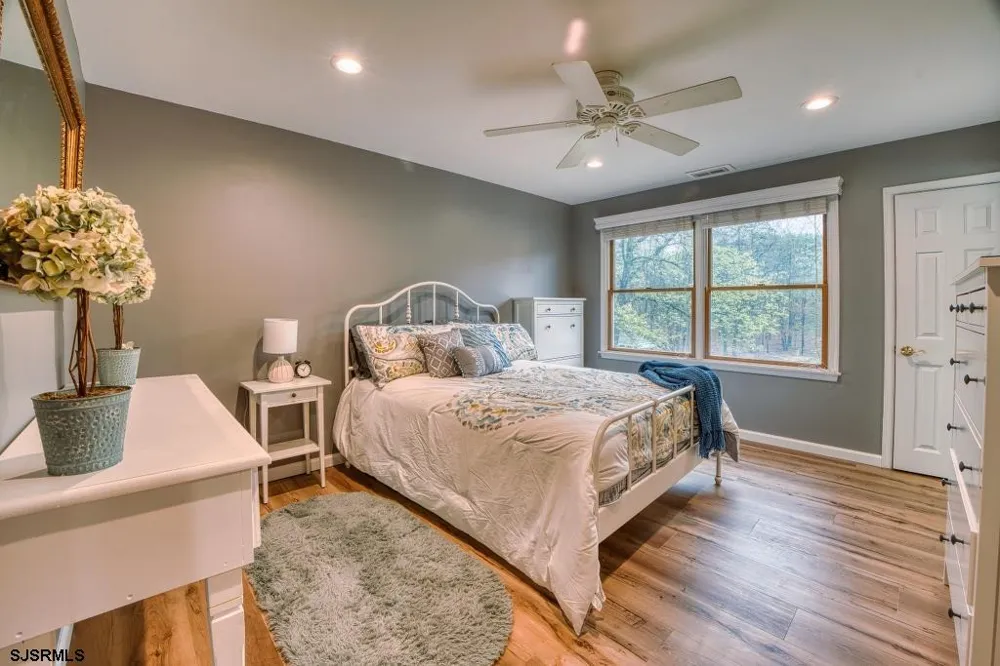 2431 6th Ave Hammonton, NJ 08037