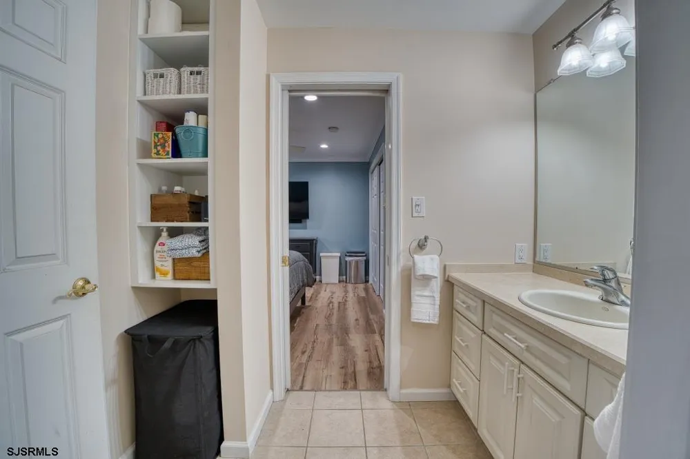 2431 6th Ave Hammonton, NJ 08037