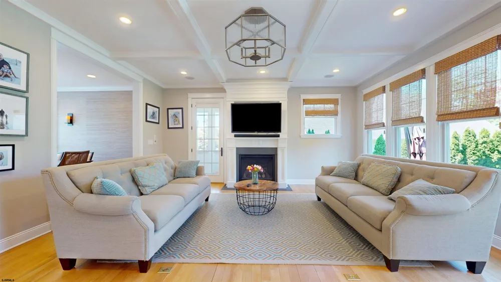 7 Delmar Ave Linwood, NJ 08221