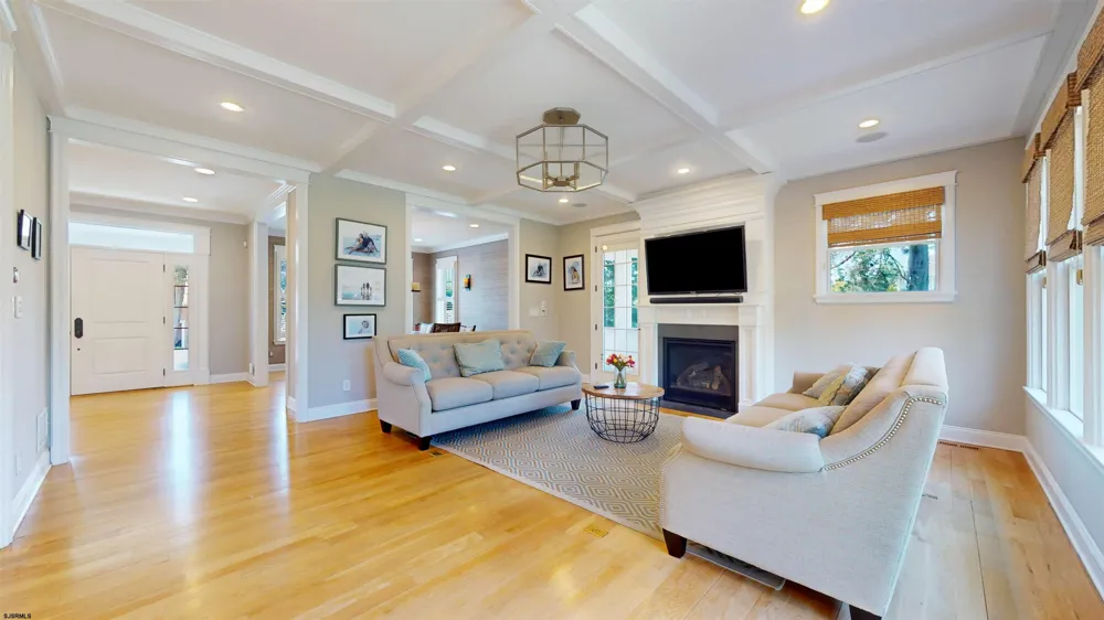 7 Delmar Ave Linwood, NJ 08221