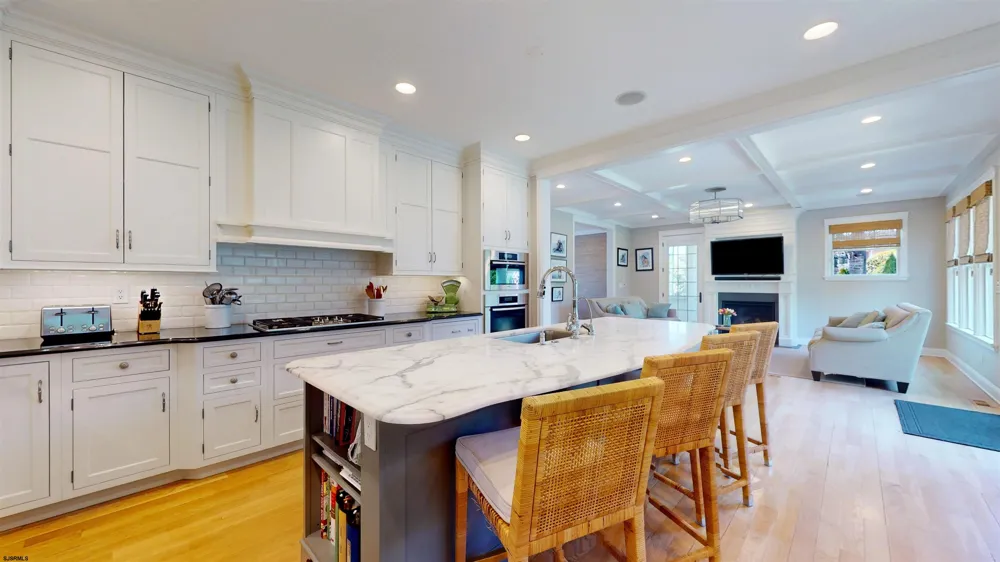 7 Delmar Ave Linwood, NJ 08221