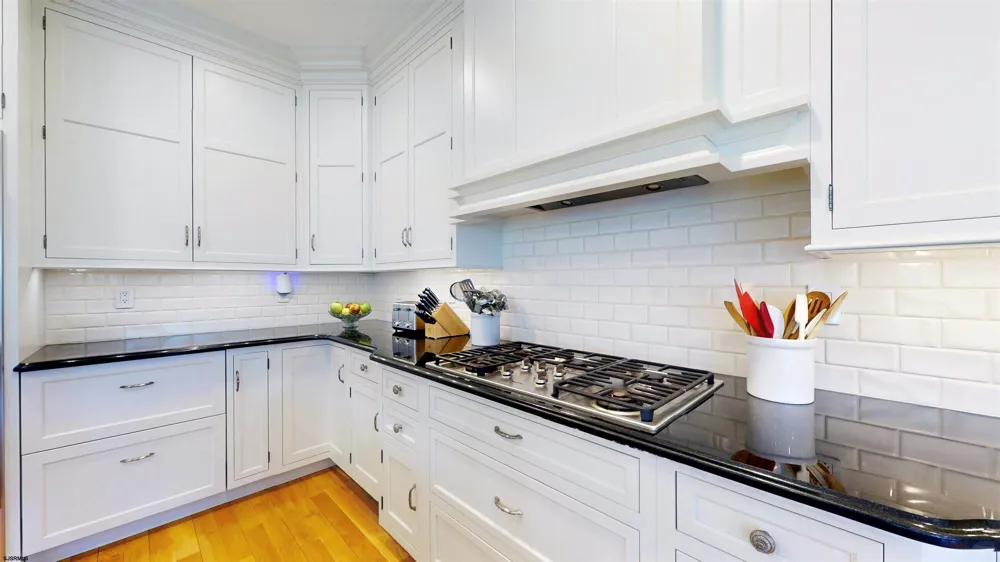 7 Delmar Ave Linwood, NJ 08221
