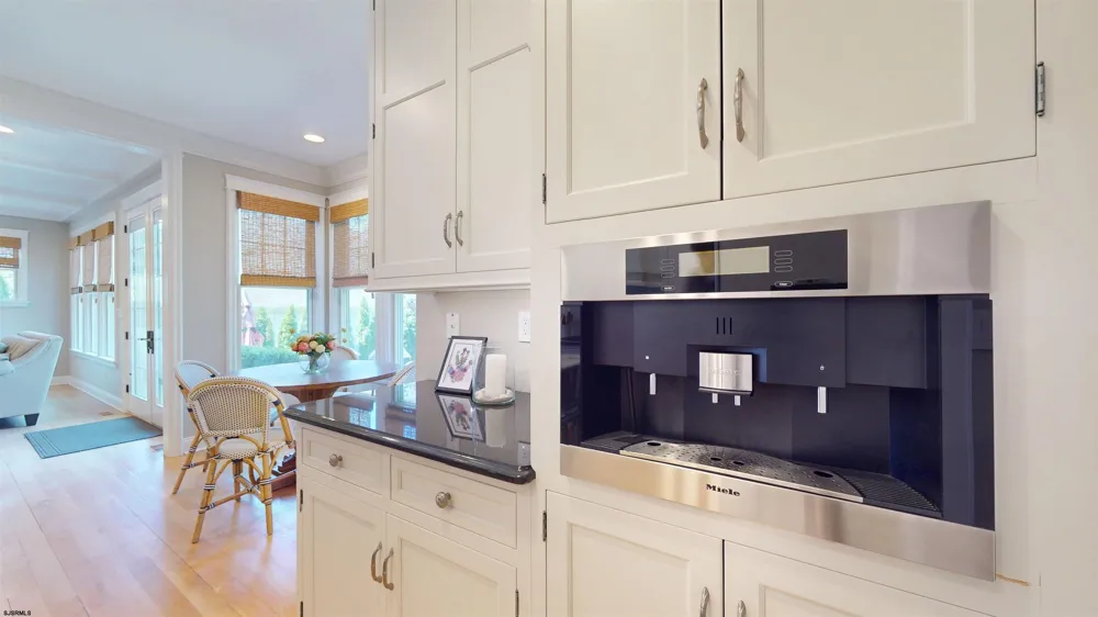 7 Delmar Ave Linwood, NJ 08221