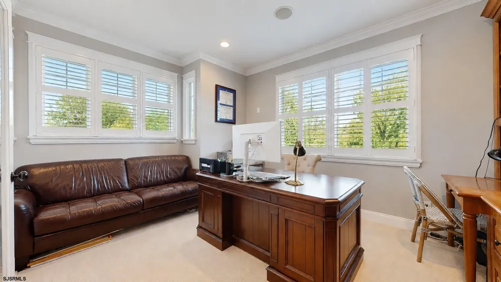 7 Delmar Ave Linwood, NJ 08221