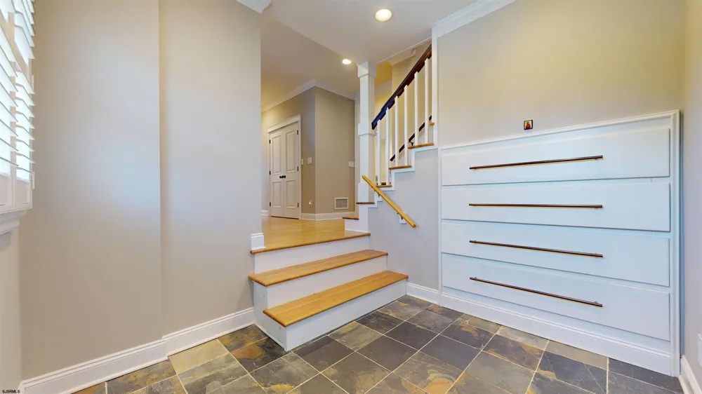 7 Delmar Ave Linwood, NJ 08221