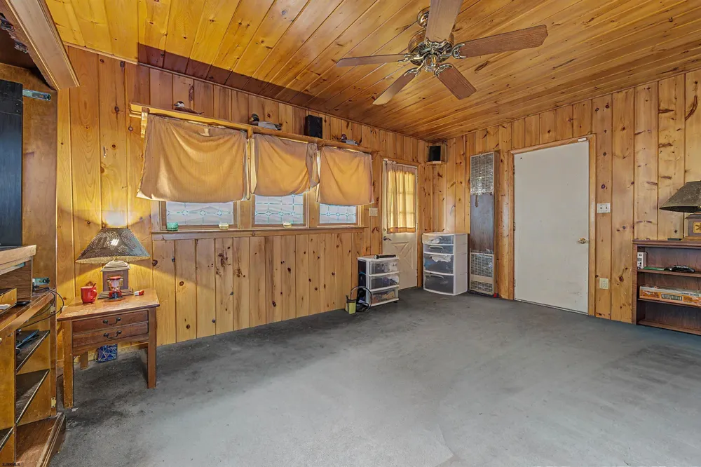 212 Dobson Ln Cherry Hill, NJ 08003