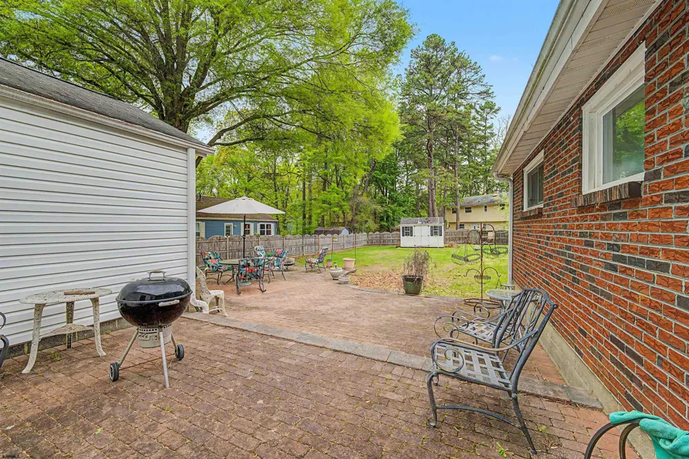 212 Dobson Ln Cherry Hill, NJ 08003