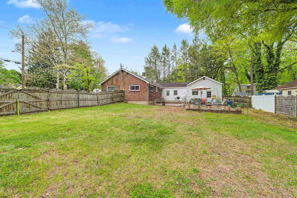 212 Dobson Ln Cherry Hill, NJ 08003