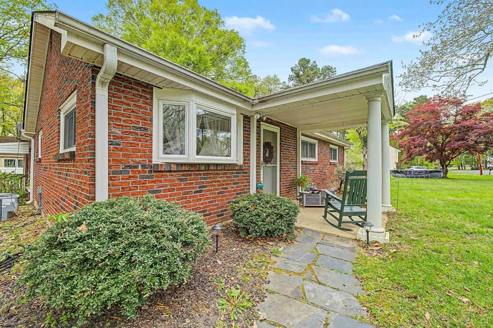 212 Dobson Ln Cherry Hill, NJ 08003