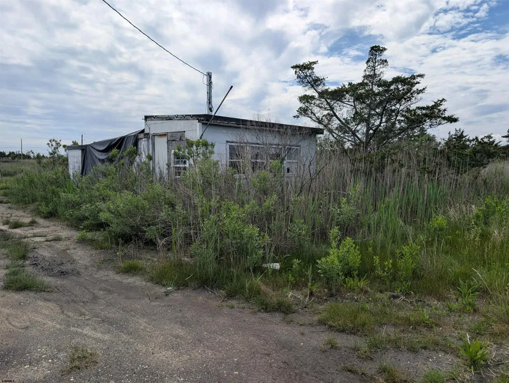 323 E Bayview Ave Pleasantville, NJ 08232