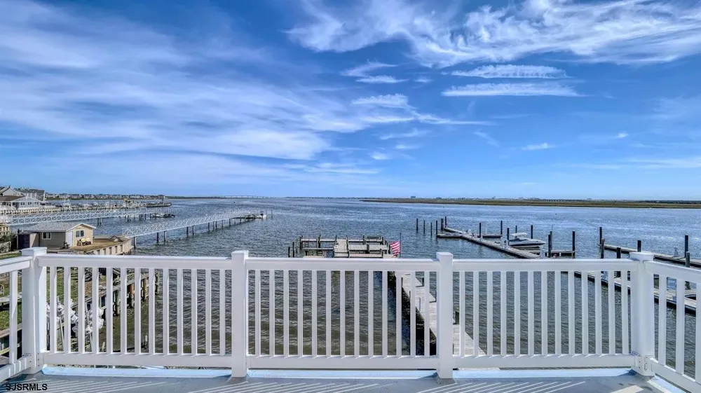 127 Higbee Ave Somers Point, NJ 08244