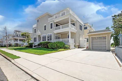 2507 Oberon Ave