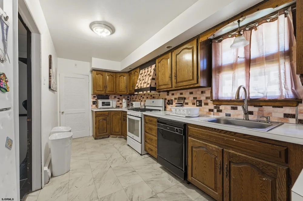 6515 Rundle Ave Mays Landing, NJ 08330