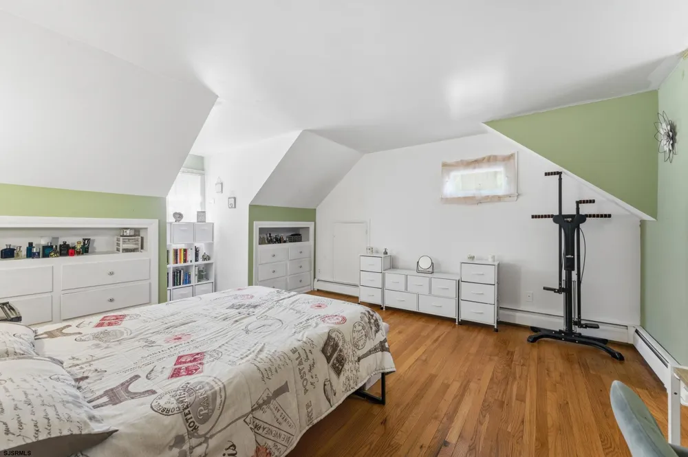 6515 Rundle Ave Mays Landing, NJ 08330