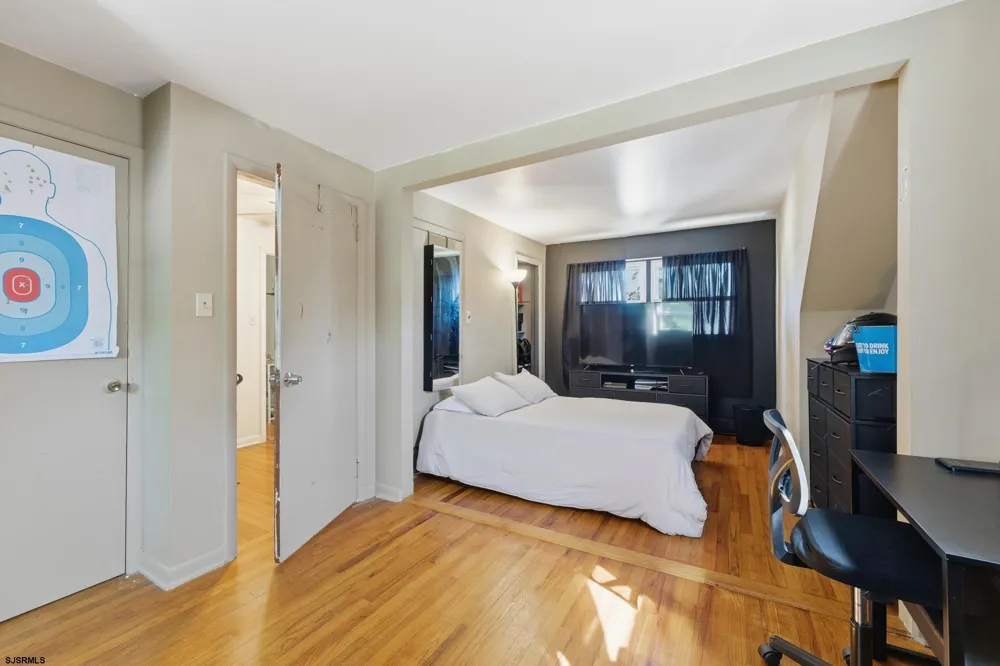 6515 Rundle Ave Mays Landing, NJ 08330