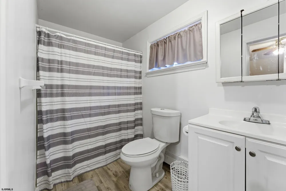 6515 Rundle Ave Mays Landing, NJ 08330