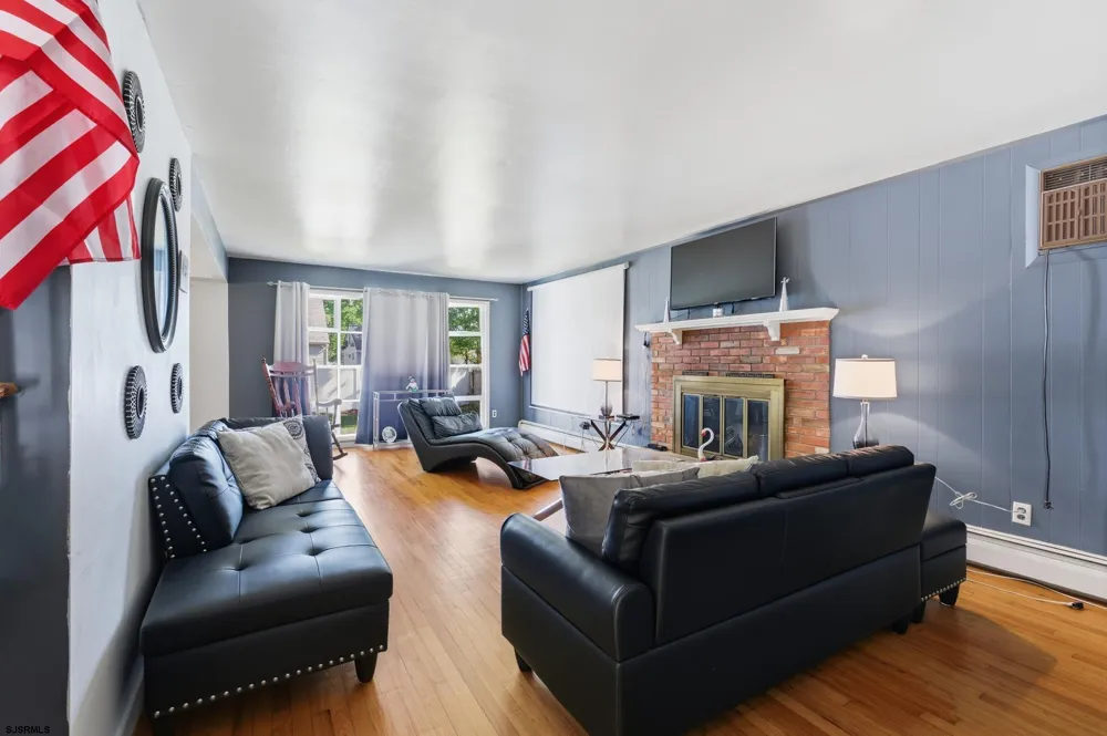 6515 Rundle Ave Mays Landing, NJ 08330