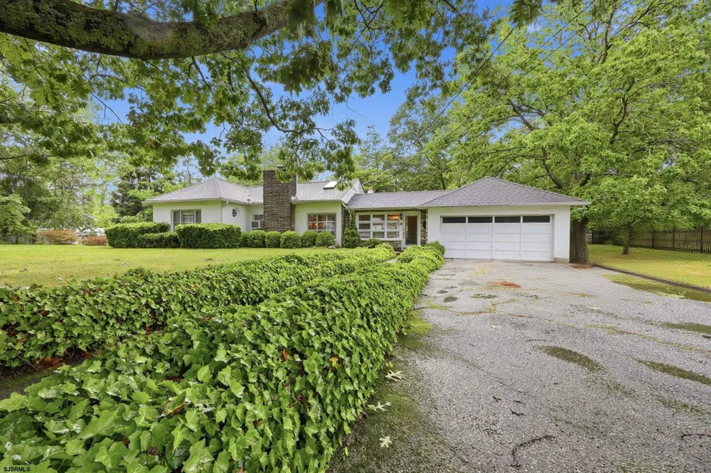 1917 west Ave Linwood, NJ 08221