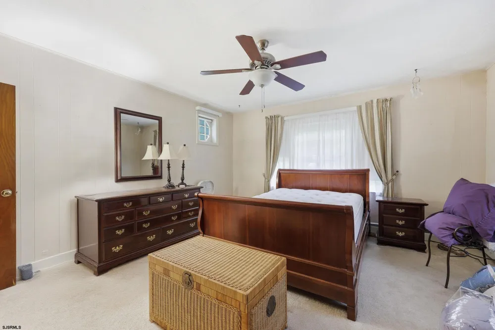 1917 west Ave Linwood, NJ 08221
