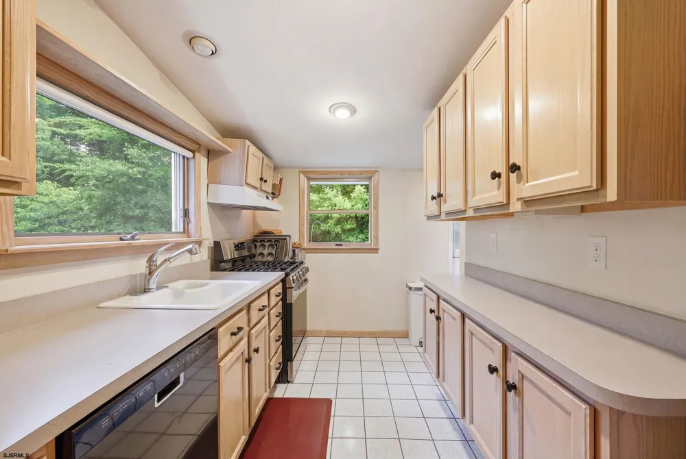 1917 west Ave Linwood, NJ 08221