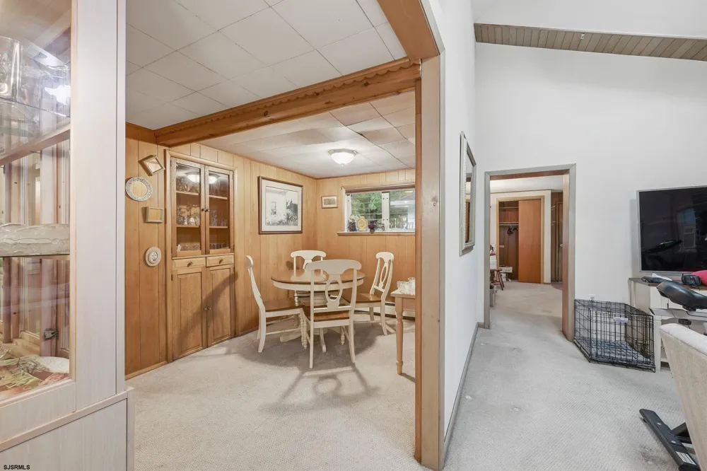 1917 west Ave Linwood, NJ 08221