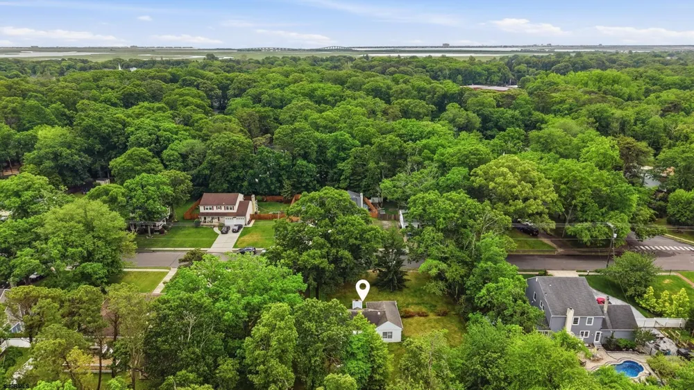 1917 west Ave Linwood, NJ 08221