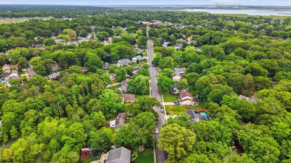 1917 west Ave Linwood, NJ 08221