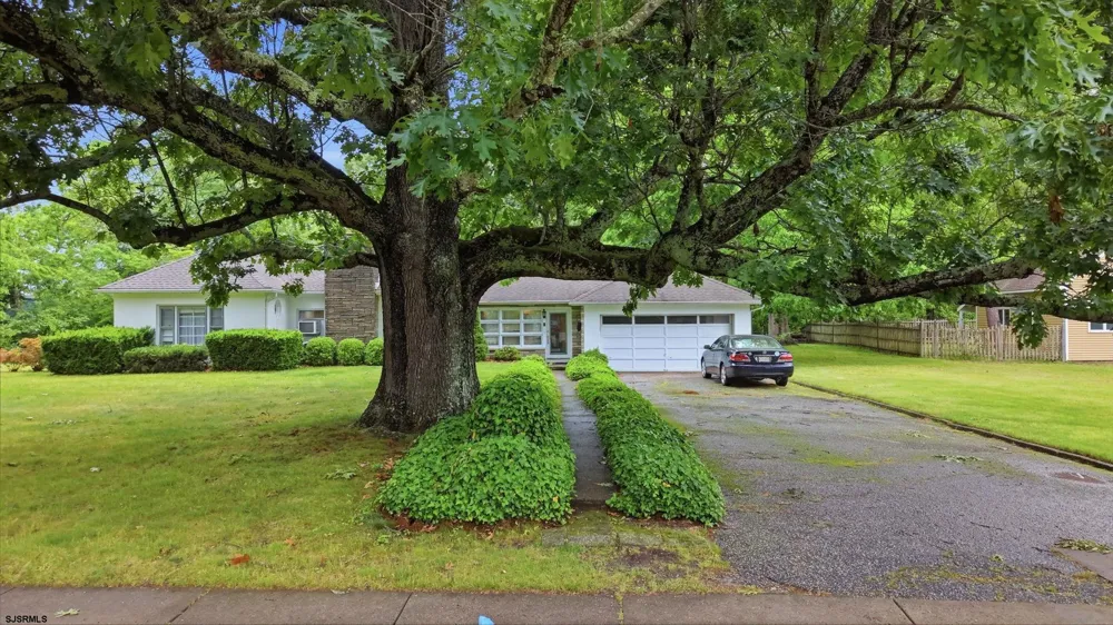 1917 west Ave Linwood, NJ 08221
