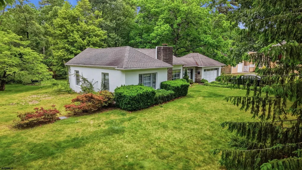 1917 west Ave Linwood, NJ 08221