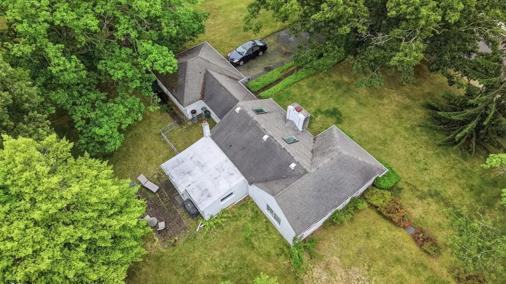 1917 west Ave Linwood, NJ 08221