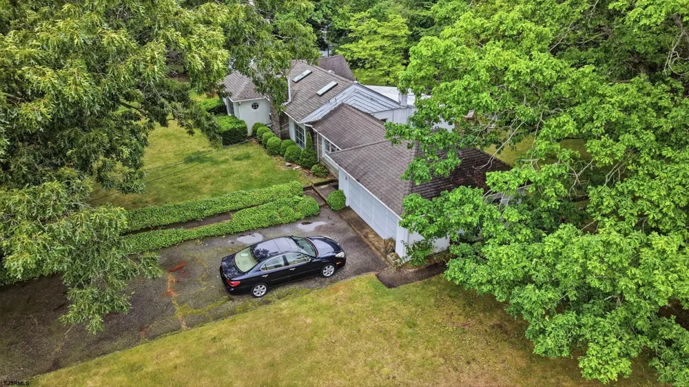 1917 west Ave Linwood, NJ 08221